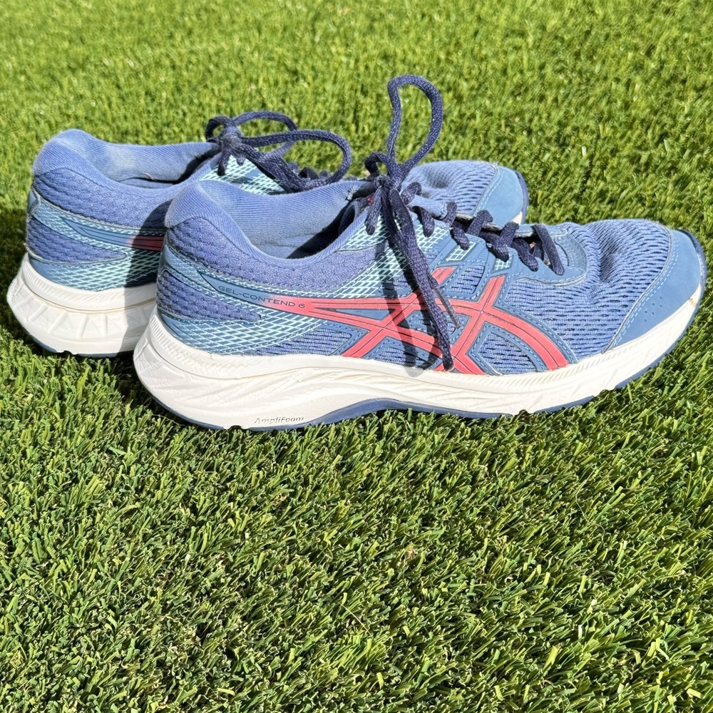 ASICS Gel Contend 6 Running Shoe in Grand Shark and Glo Pink Color-way